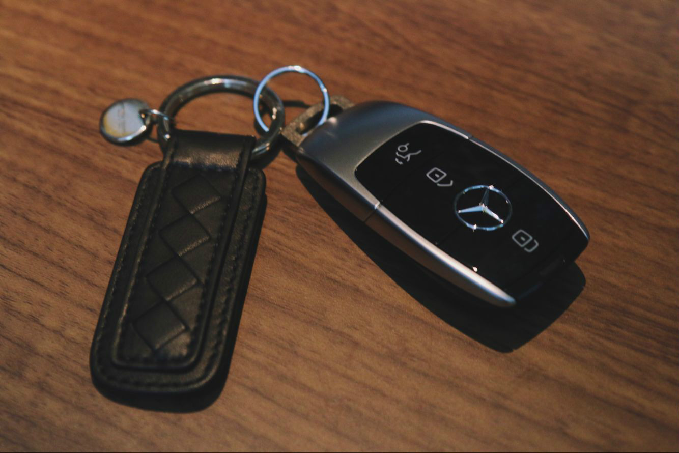 奔驰e级e200的争议点,奔驰e级2024款e200配置参数