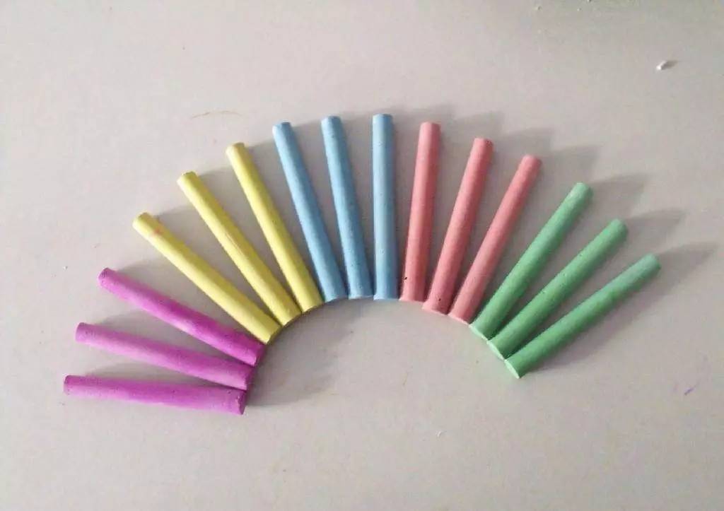 家里墙面被孩子乱涂乱画怎么清洁,熊孩子乱涂乱画怎么办