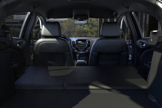 18科鲁兹和思域,两厢思域和两厢昂克赛拉怎么选