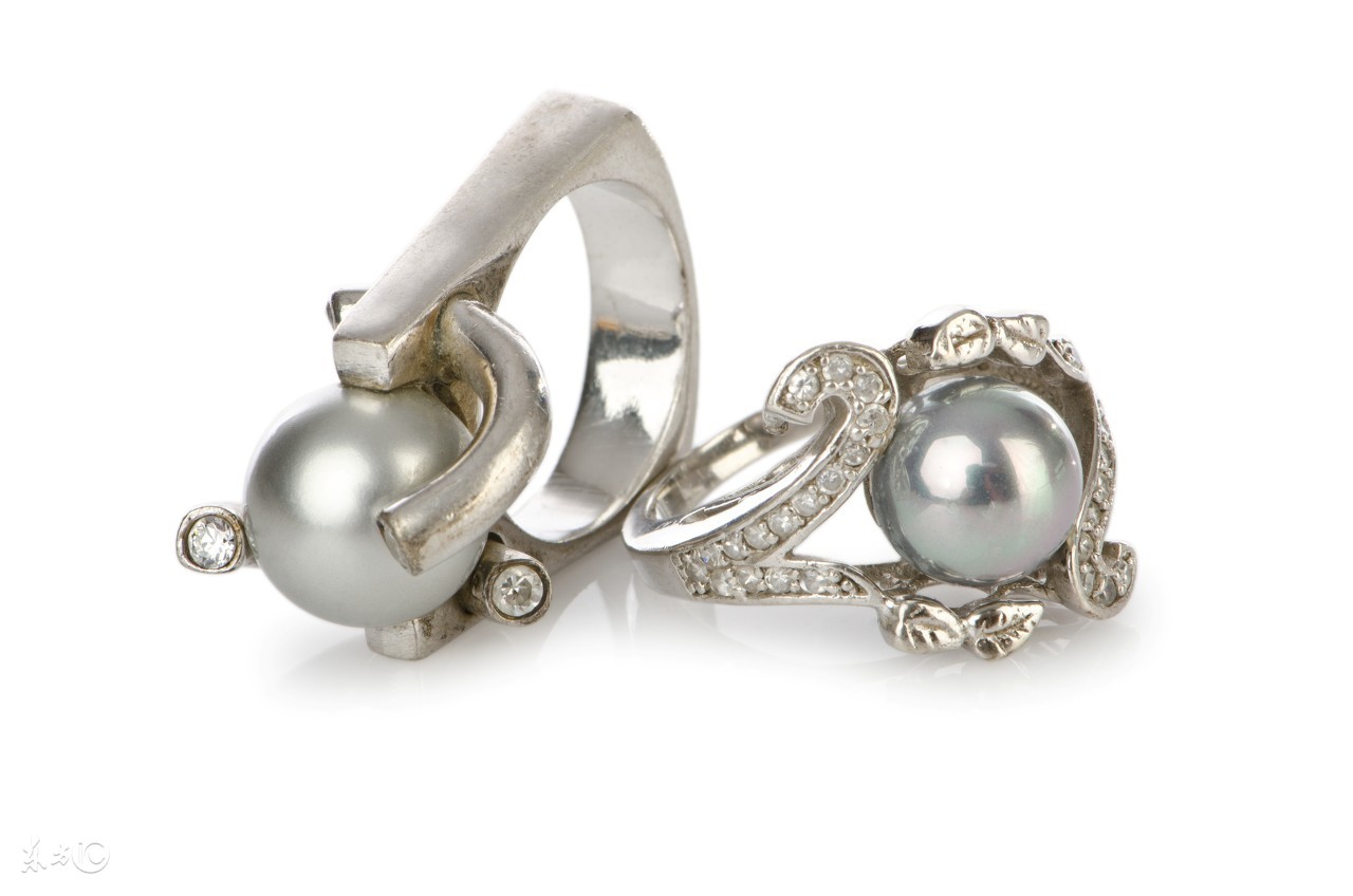 银饰变黑用漂白液可以吗,银饰变黑后身体哪里出问题了