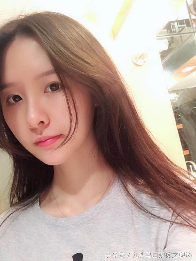 女主播只会炒作？这位甜妹歌喉强，靠打赏8个月海捞三仟万！