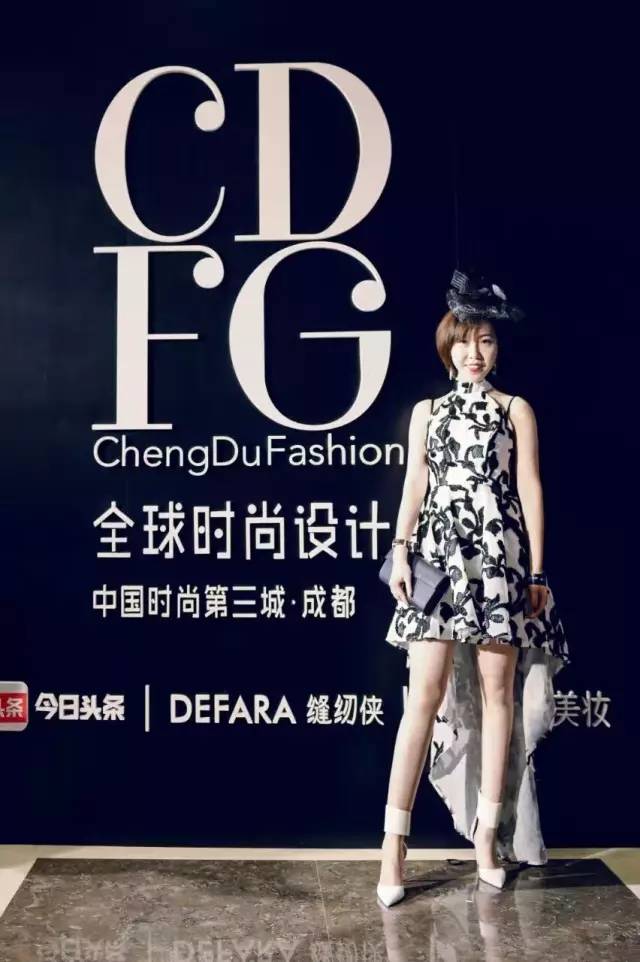 这家三位女掌门人的花店，席卷了成都时尚圈和文艺圈