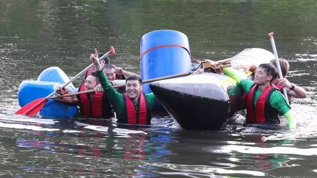 自制皮划艇比赛,野外徒步五公里拉练日记