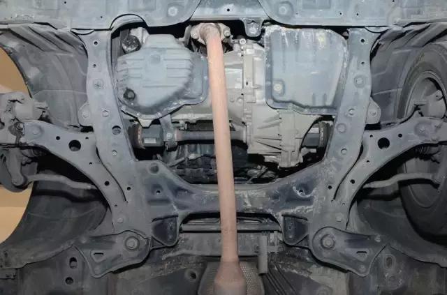 十周年纪念版凯美瑞底盘,凯美瑞的底盘真的有这么好吗