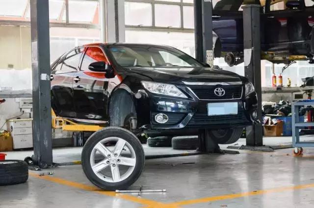 十周年纪念版凯美瑞底盘,凯美瑞的底盘真的有这么好吗