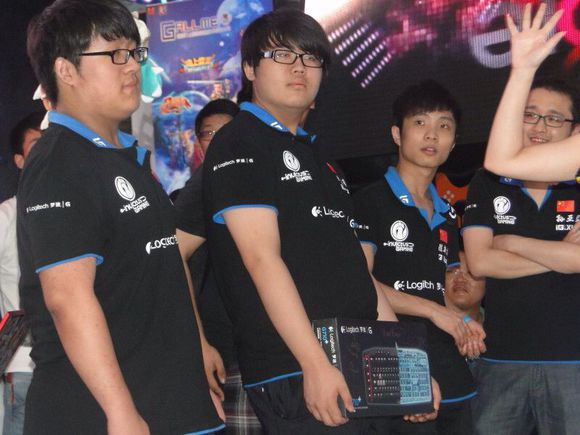 kid参加姿态生日,lol姿态早期比赛