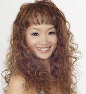 孩子头发自然卷怎么打理,刘海自然卷怎么打理好看
