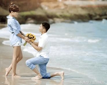 爱情主动出击,男生准备向女友求婚怎么暗示