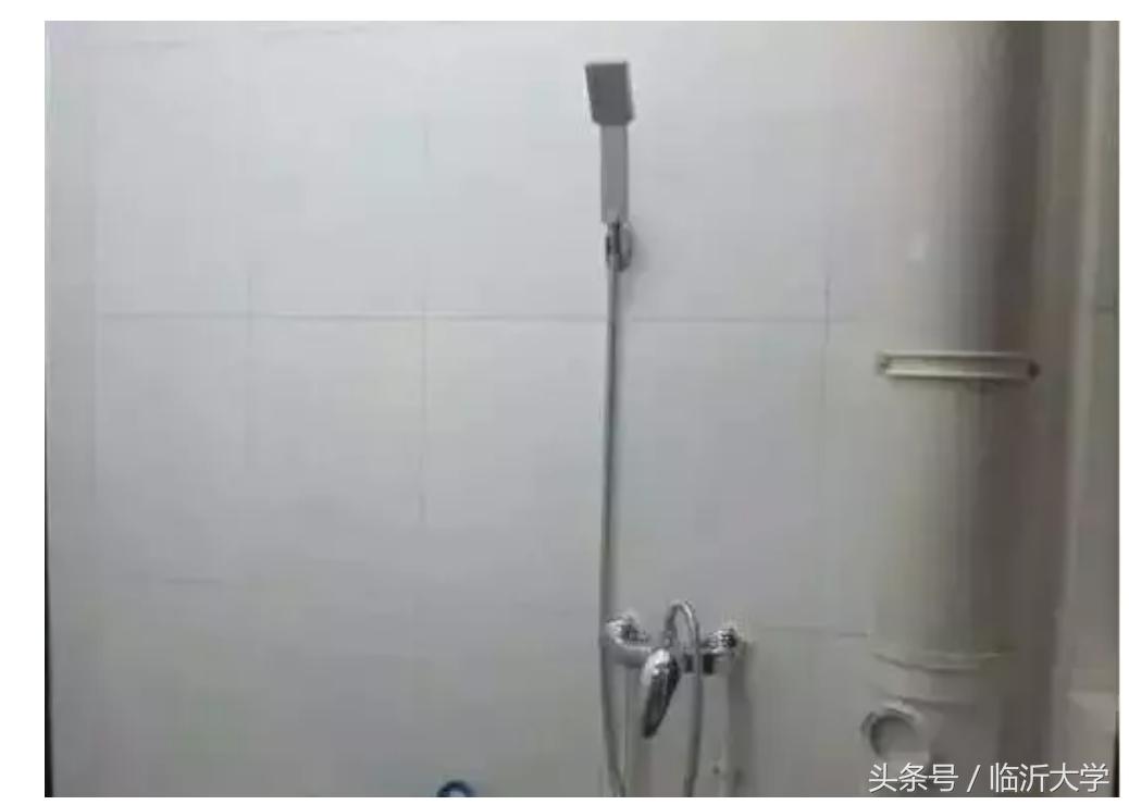 临大8人间宿舍,全景住宿住宿