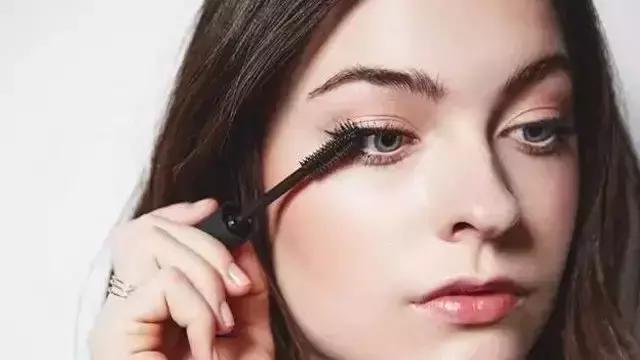教你们正确的刷睫毛方法,睫毛长的怎么刷睫毛都好看