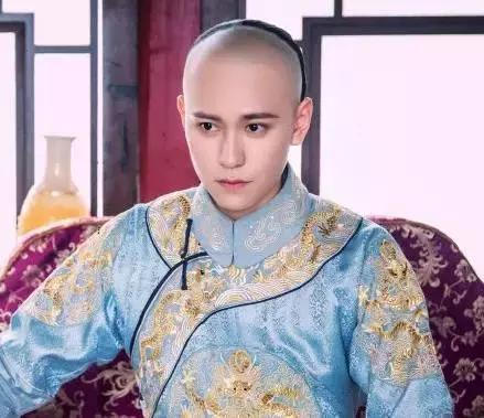 李易峰被解约要赔多少,李易峰面临的违约金有多少