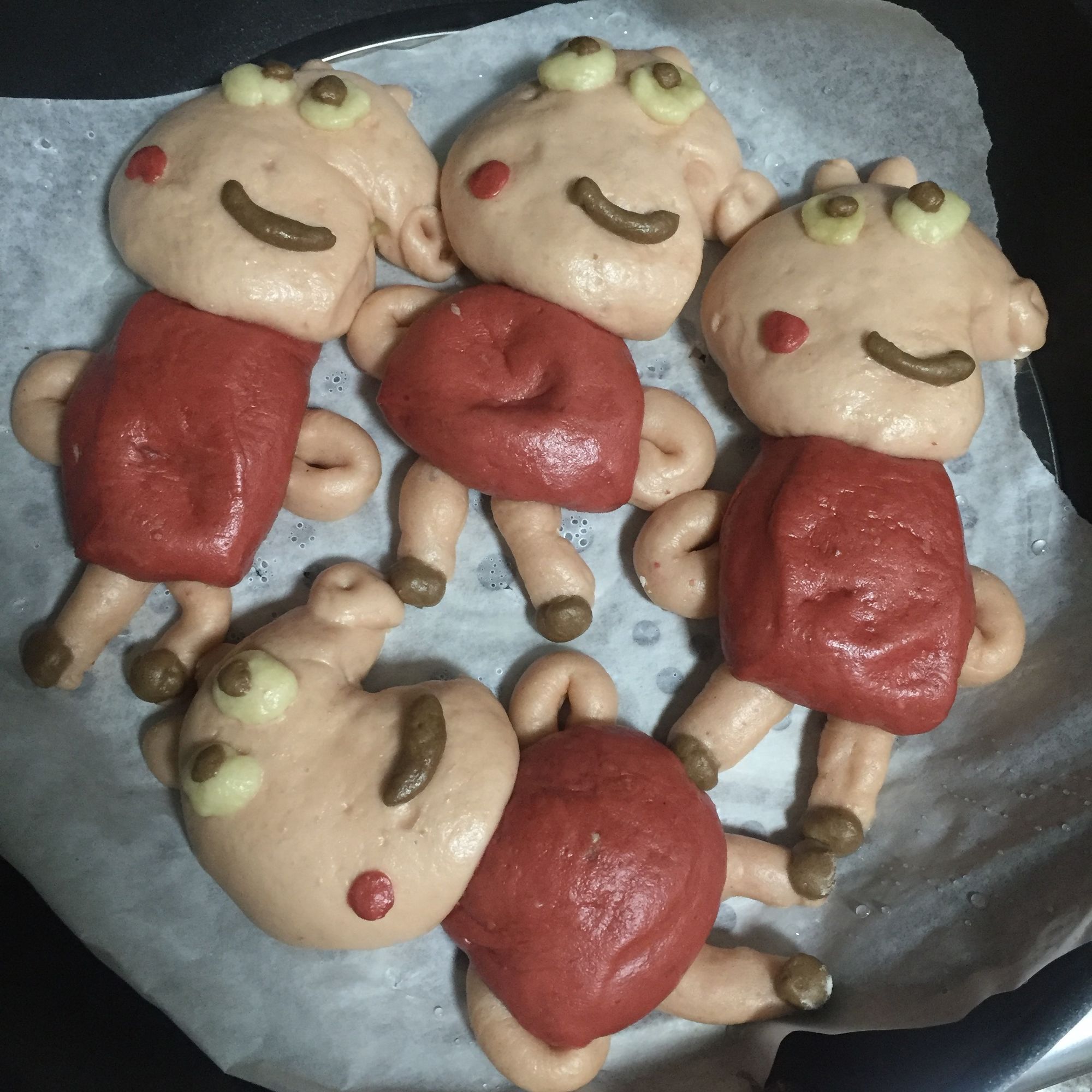 小猪佩奇做雪糕和面包,小猪佩奇做可以吃的小馒头