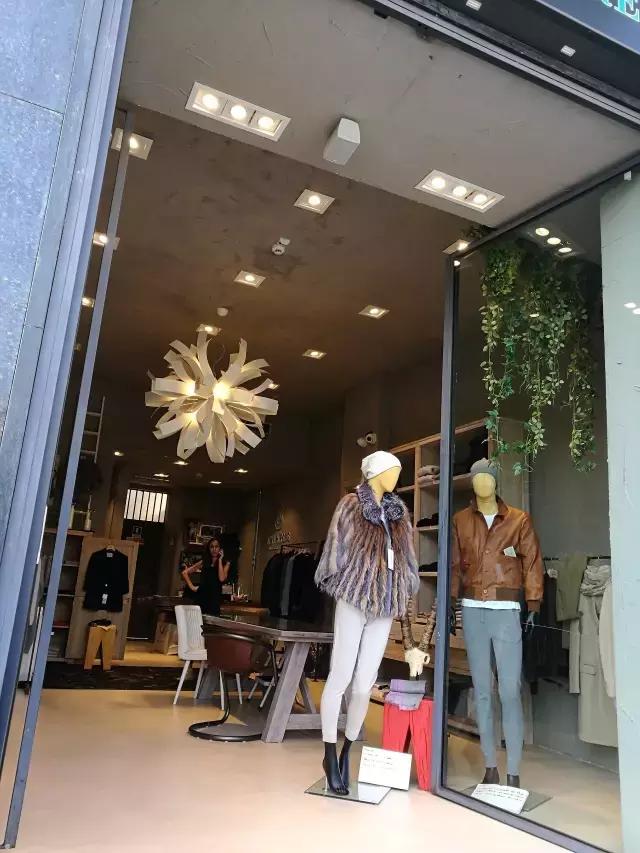 米兰官网购物攻略 (米兰购物必买清单及价格)