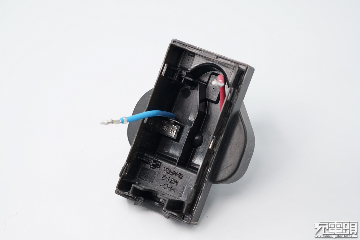 任天堂switch游戏机要不要卡带,任天堂switch游戏机oled多久充满