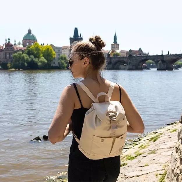 双肩包种草视频,双肩包种草好看能装不贵