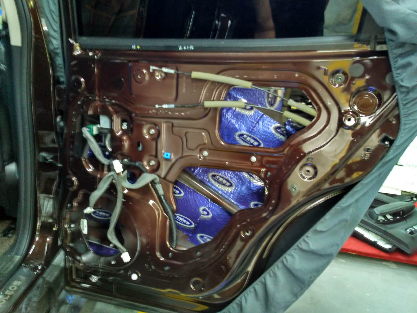 09雷诺科雷傲音响使用方法,雷诺科雷傲音响改装多少钱