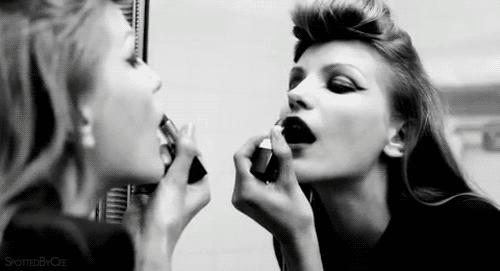 有效化妆的关键一定是底妆干净,底妆又脏又显老怎么办