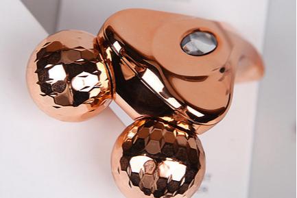 关之琳推荐抗老,关之琳补水的正确方法