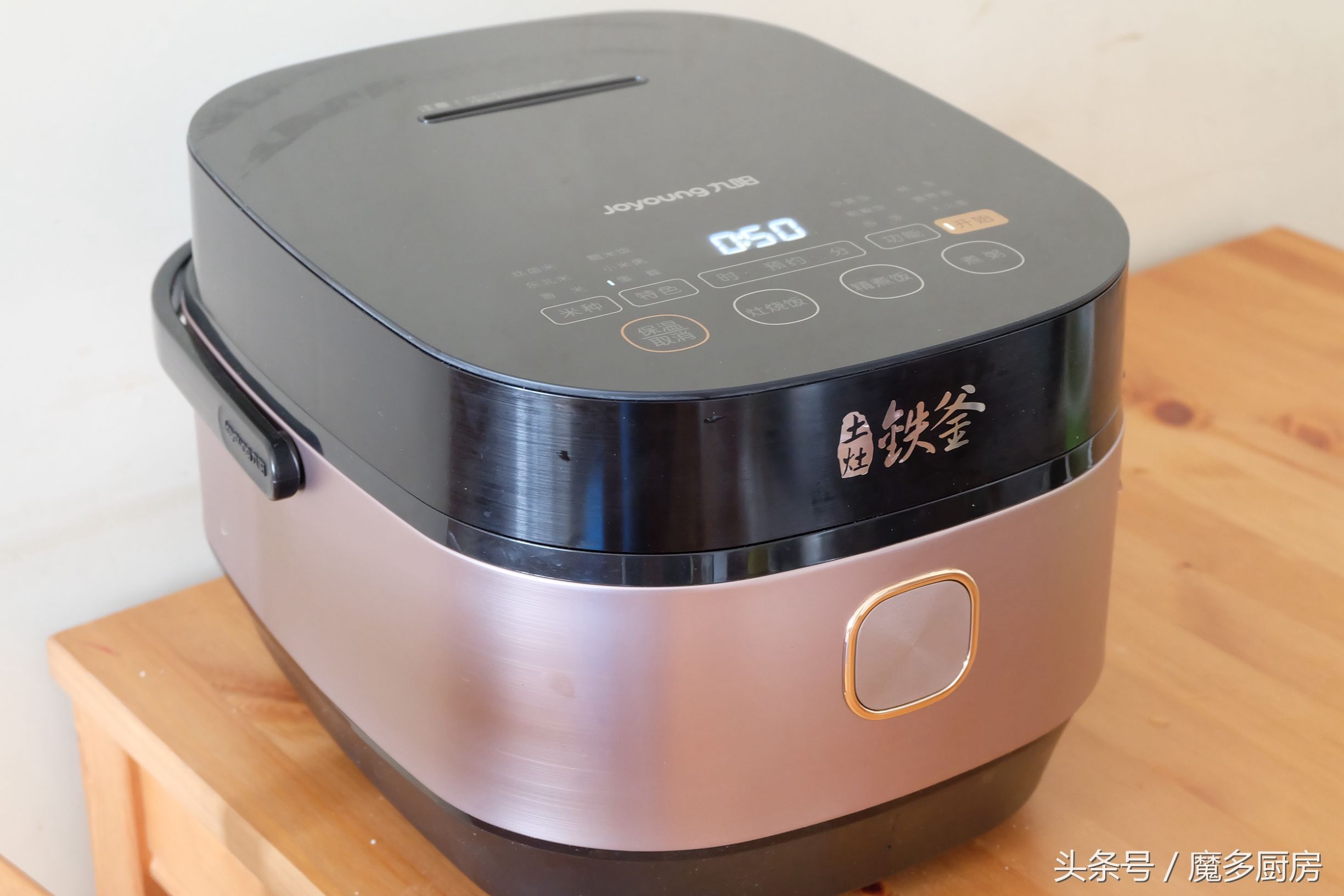 用电饭煲做蛋糕的最简单教程,用电饭煲做蛋糕的简单方法快捷