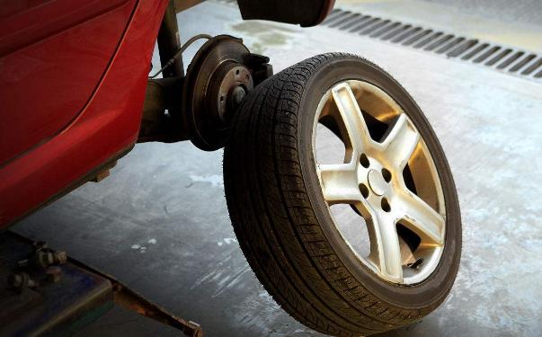 轮胎什么情况非换不可,轮胎什么情况下要换