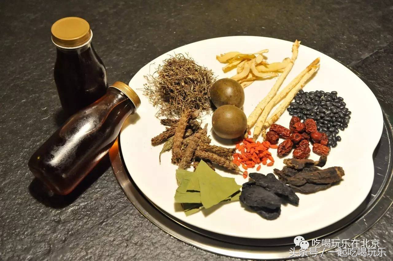 「北京」大胃王挑战!牛肉火锅无限续吃,留一个买单其他的全撑到