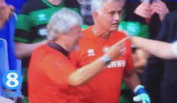 爆笑足球那些图：请问你是真的贝尔吗？