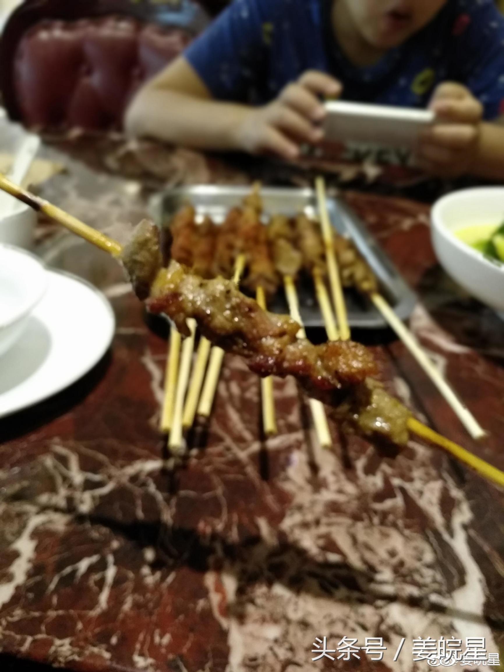 罗永浩坚果3pro,罗永浩坚果pro细红线特别版