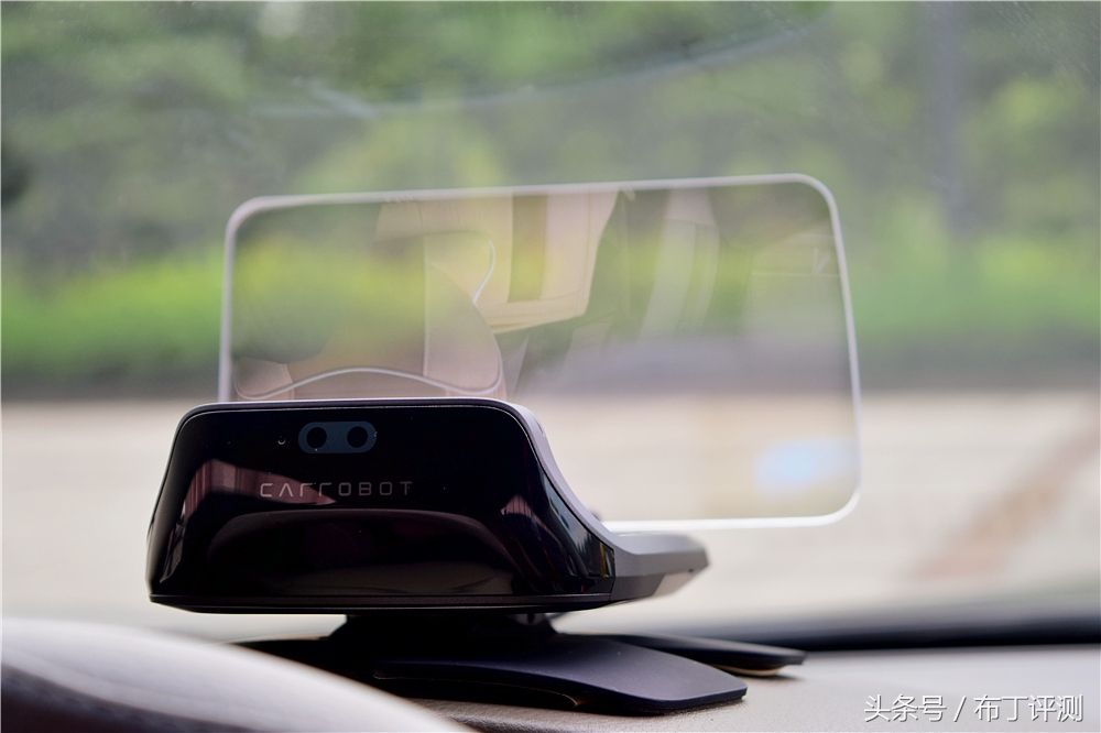 如何将手机hud投屏到汽车,全语音导航控制