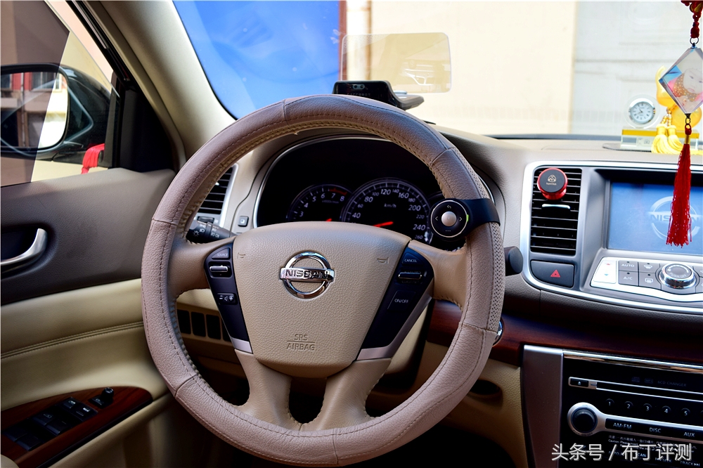 如何将手机hud投屏到汽车,全语音导航控制