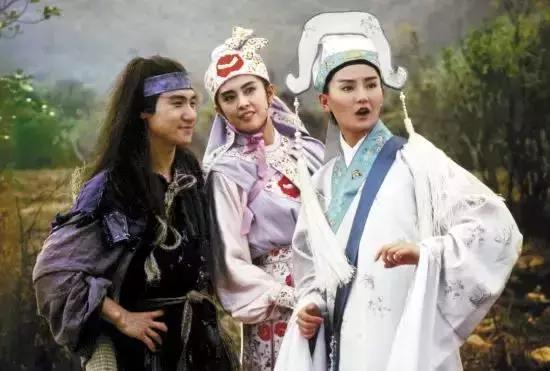 黑精光影｜《东成西就》——浩荡岁月里留下的“含笑半步癫”