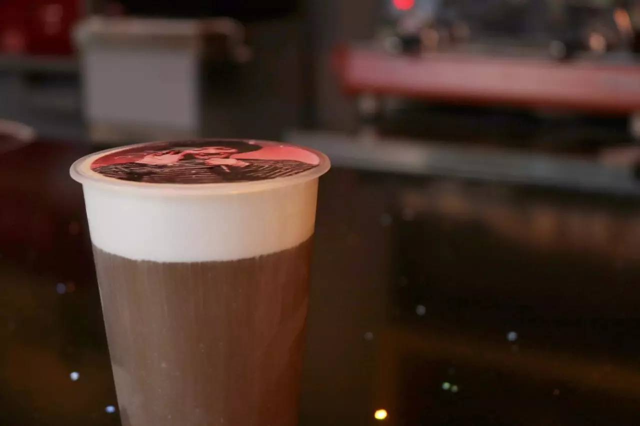 揣一张毛爷爷,吃遍长虹国际广场!