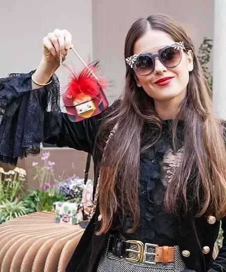 给男朋友买的包包推荐,如果老公给你2万你会买什么