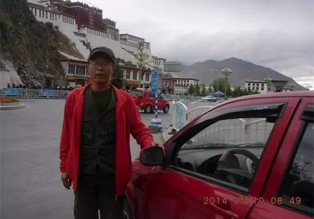 带着老伴穷游,60大叔自驾房车带老伴环游中国