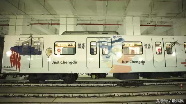 成都地铁10号线今日首发!美图、票价、交通指南最全信息都在这里