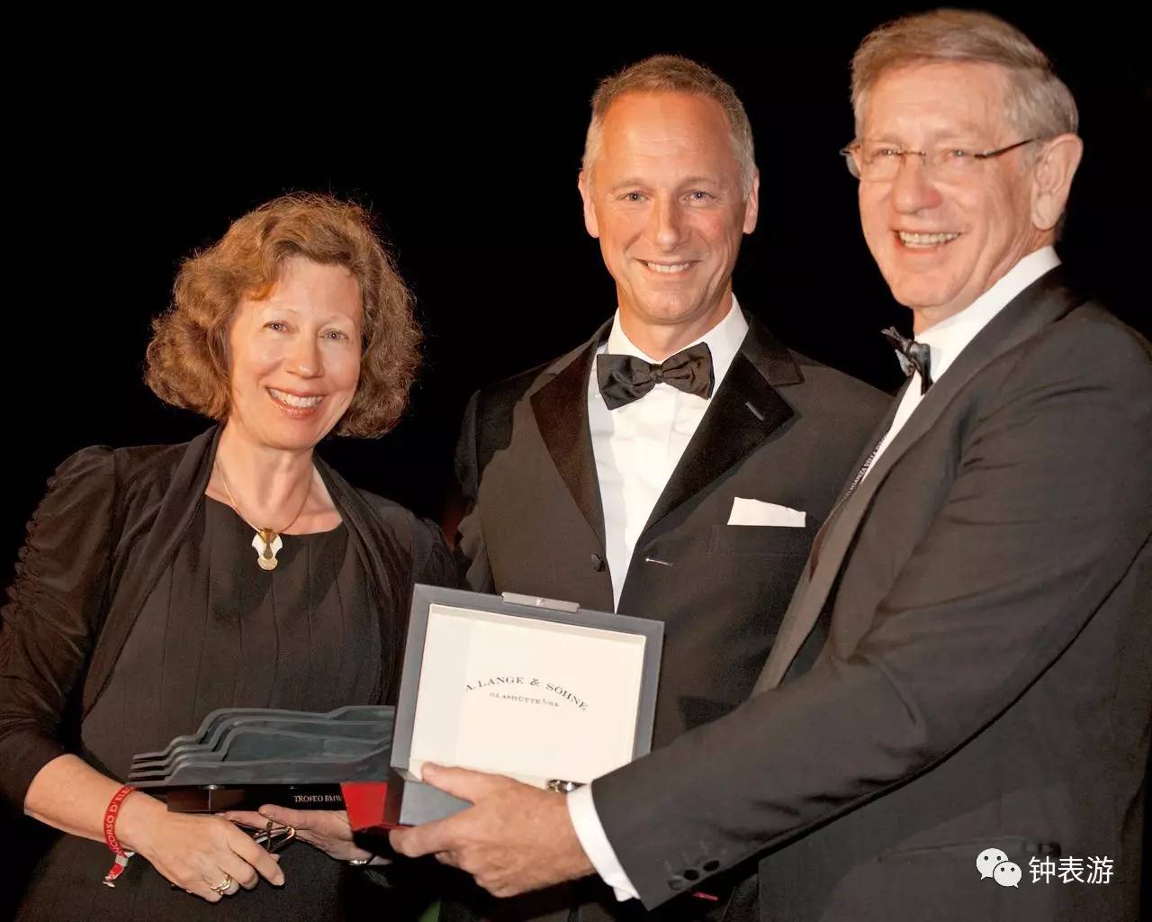 朗格走世界图片,朗格诵读