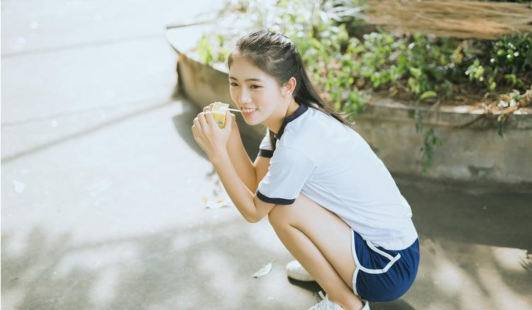 很反感他对我冷淡的态度,为什么感觉他对我越来越冷淡了