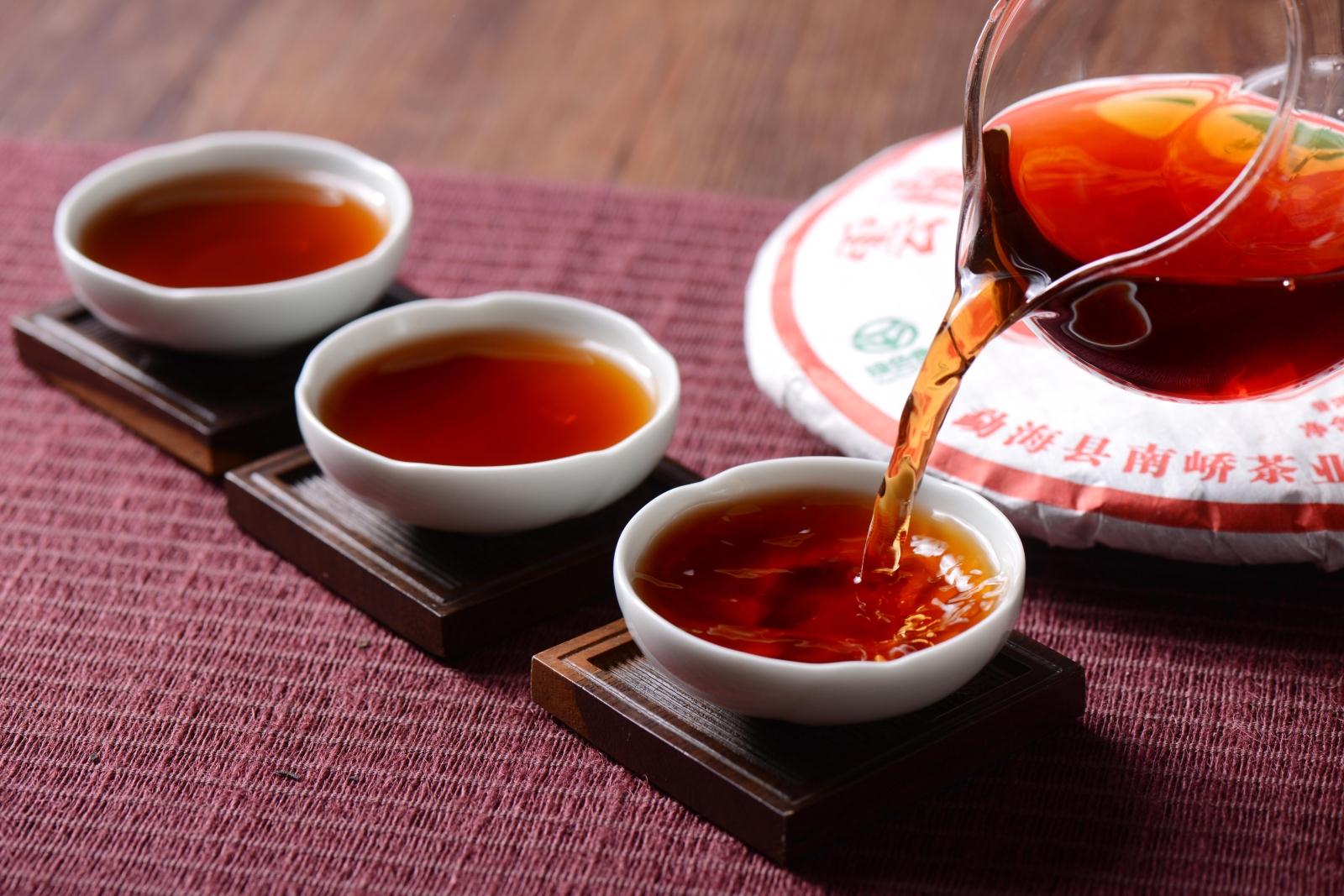 养胃适合喝的茶,肠胃不好平时喝什么茶比较好养胃