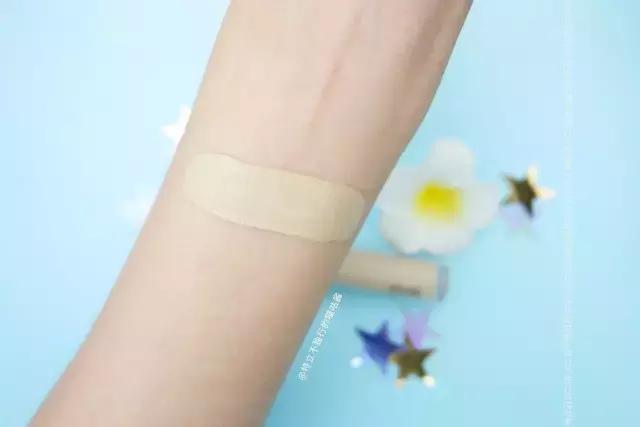 化妆和p图不能解决的方法,五分钟搞定的化妆视频不卡粉