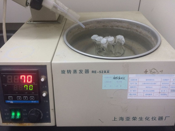 鉴别固态发酵白酒,冷冻法鉴别真粮白酒