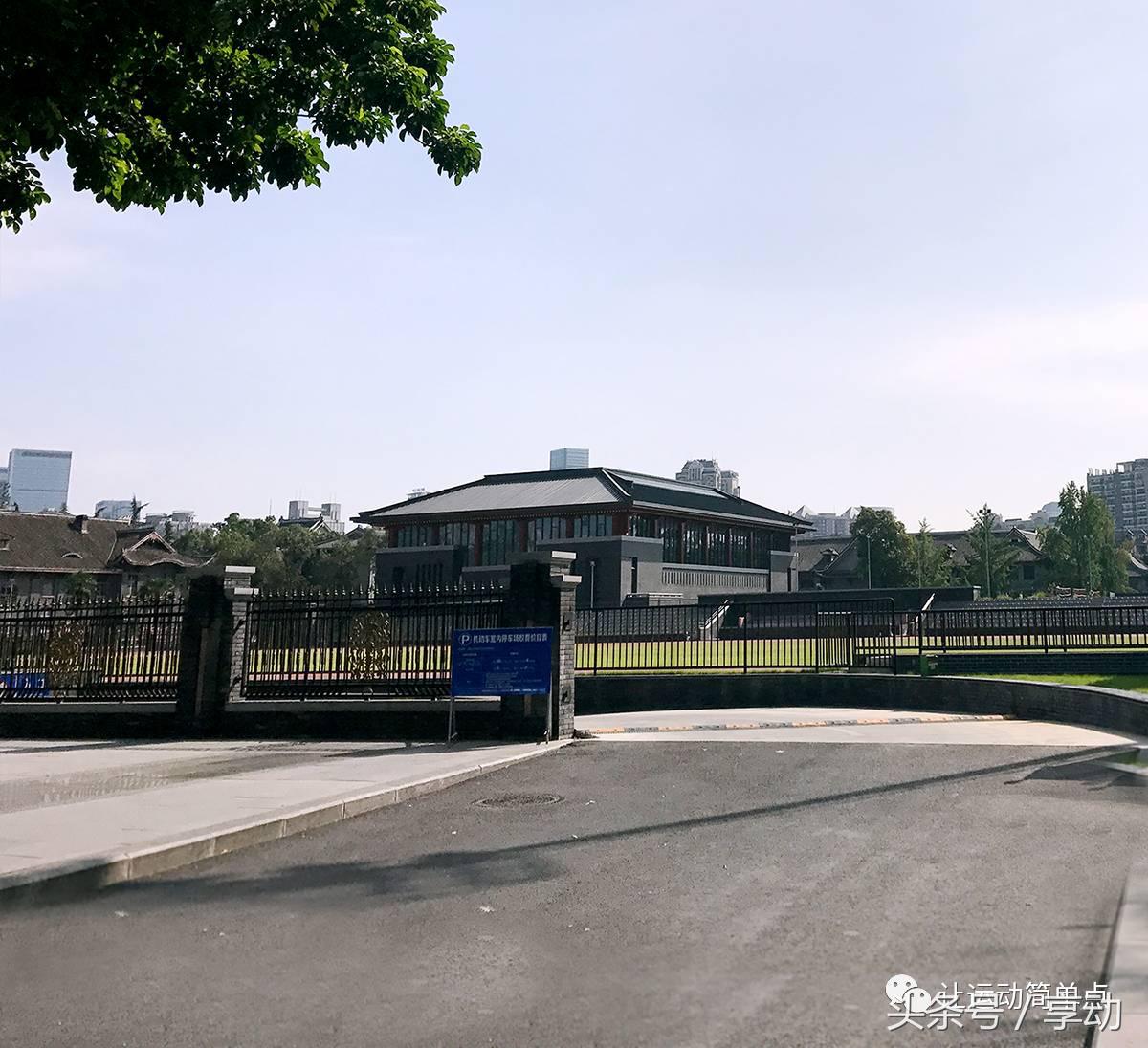 成都最酷篮球场,长沙超美的室外篮球场