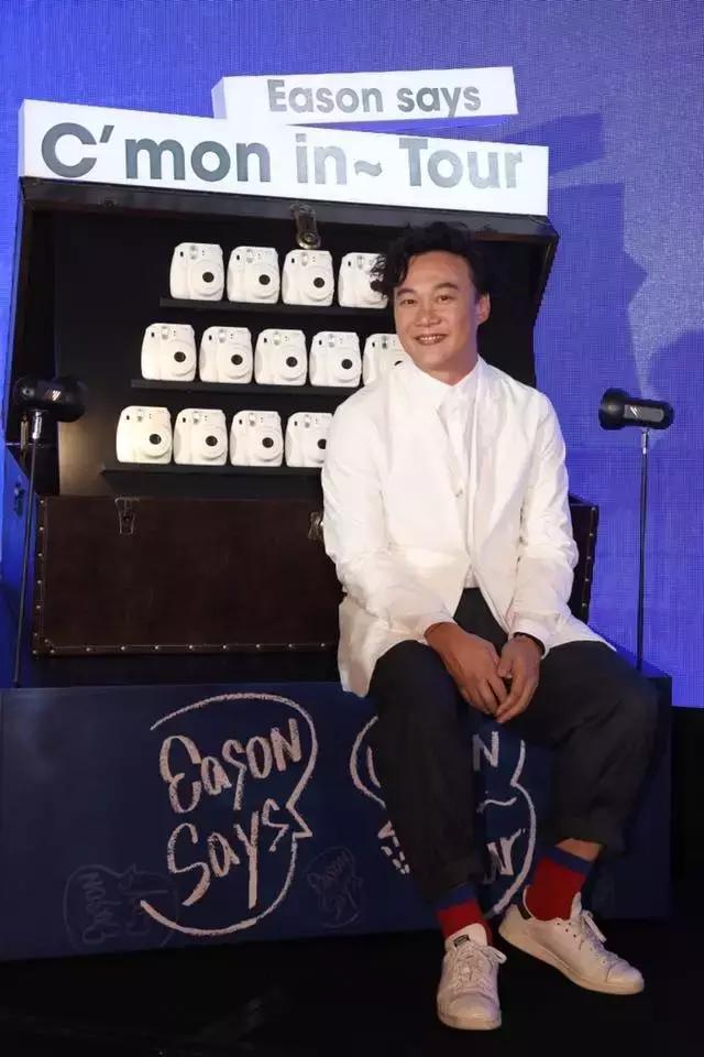 这位镇长下令禁止异性恋？陈奕迅谈女儿：爱男爱女都OK