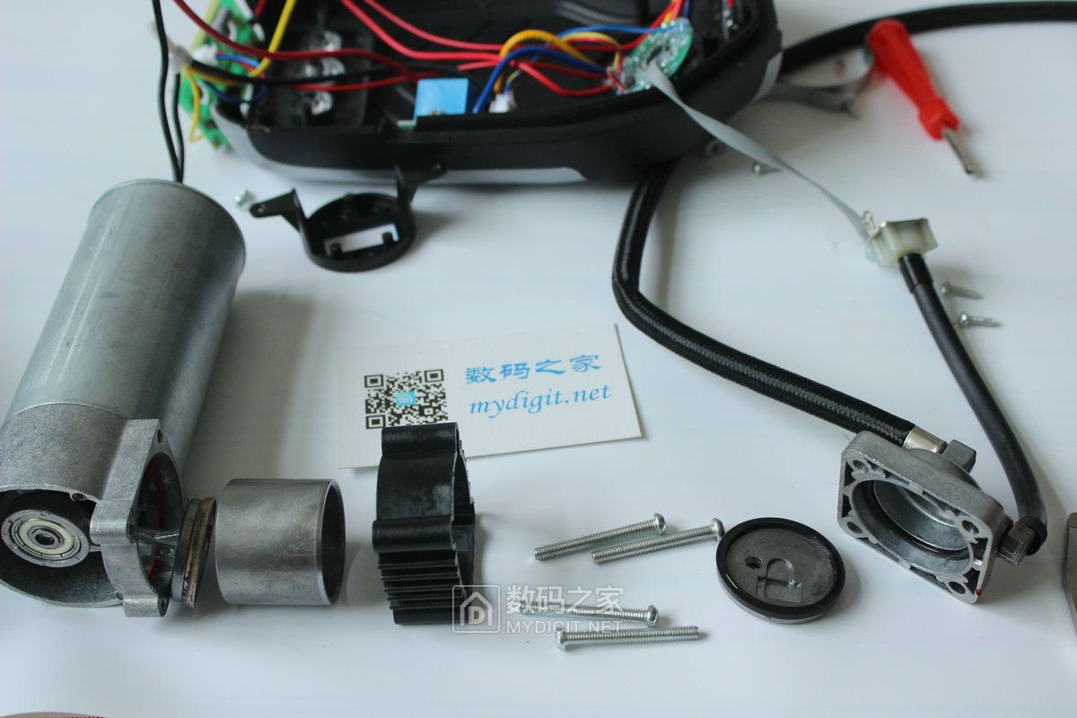 tcl车载充气泵为国产点赞,tcl汽车充气泵