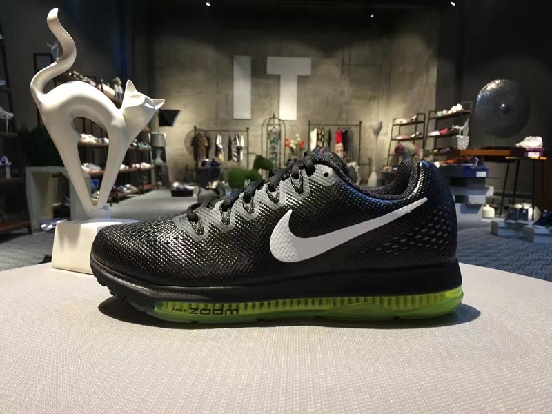 nike登月跑鞋适合跑步吗,nike登月鞋适合夏天穿吗