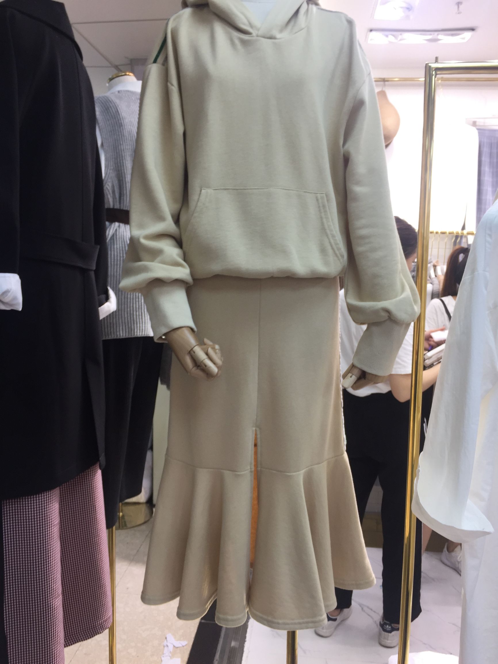 十三行服装批发年底大清仓,十三行服装批发视频