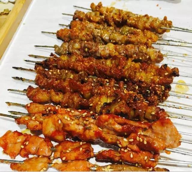 北京十大必吃连锁店,京城最火的12家撸串圣地