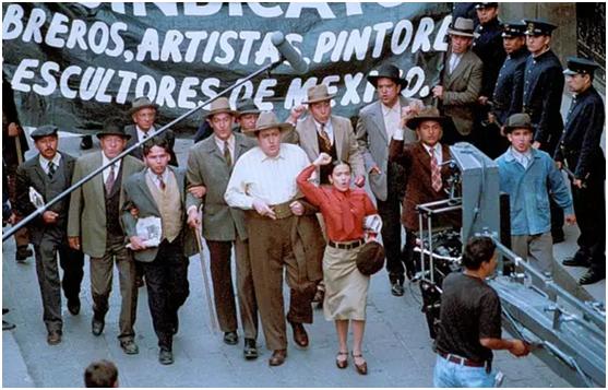 电影推荐：女权运动的倡导者，是堕落，还是不羁《弗里达》