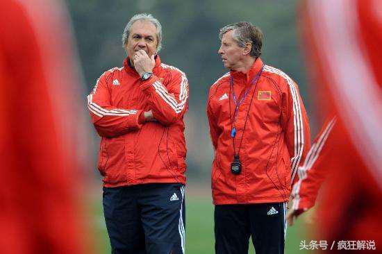 国足洋帅高光,国足年薪百万