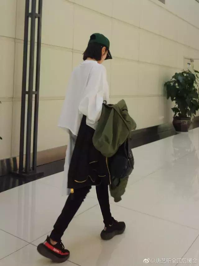 杨幂买奢侈品,杨幂唐嫣天天向上买东西