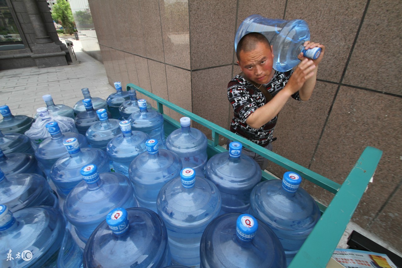 开一家桶装水送水店赚不赚钱,桶装水赚钱是真的吗