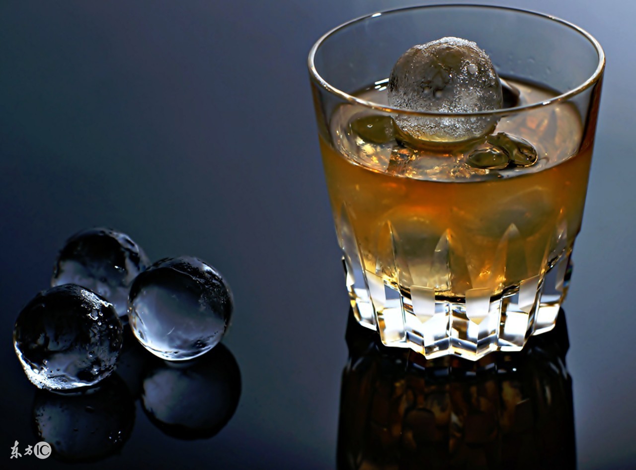 服用这三种药物时千万不要喝咖啡,服用这几类药最好别开车